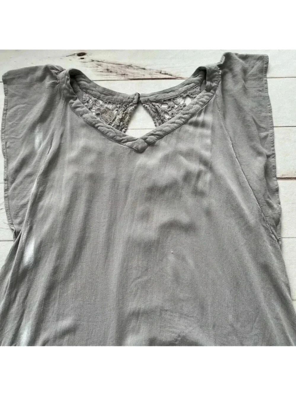 Torrid women exclusive of lace trim gray top size 1 - Picture 7 of 10